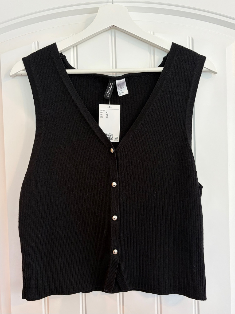 H&M I NWT Black Ribbed Sleeveless Button Cardigan Vest Sweater